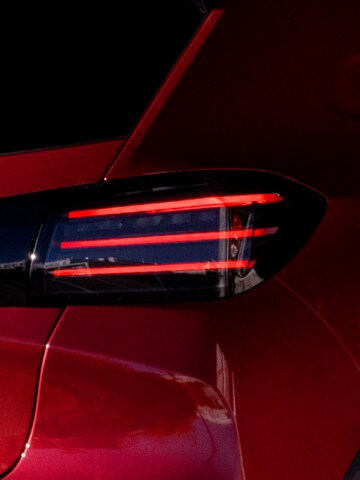 PEUGEOT E-208 feux arrière