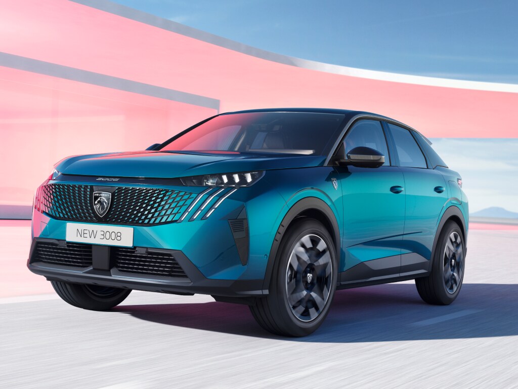 New PEUGEOT 3008 Hybrid Obsession Blue front view